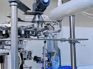 Упаковка сока в стоячие пакеты